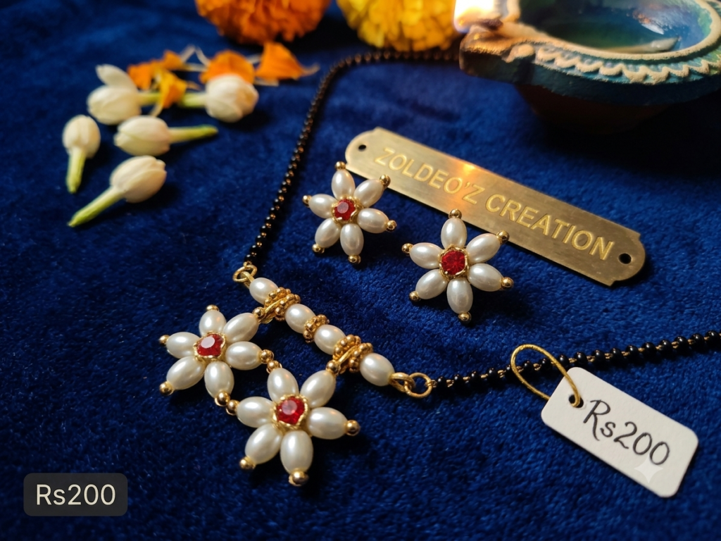 Parijatak mangalsutra (small flower)
