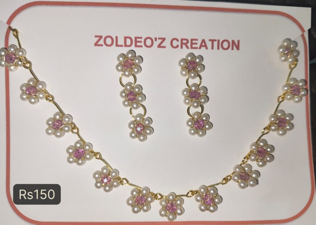 Pearl necklace (pink)