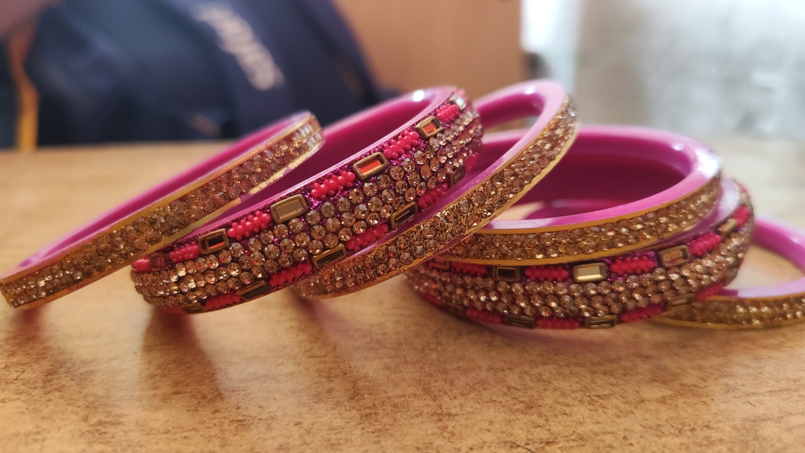 Red stone bangles set - Image 2