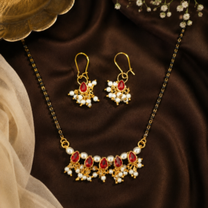Red kundan mangalsutra